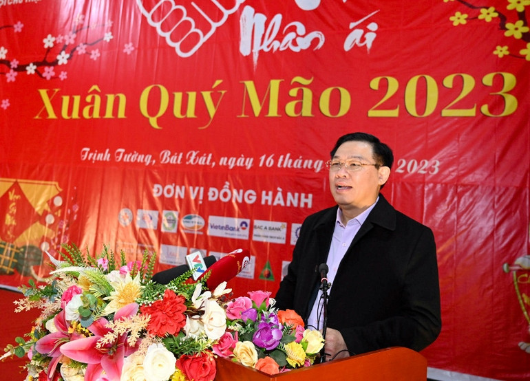 Chủ tịch Quốc hội Vương Đình Huệ phát biểu chúc Tết tại Chương trình “Tết nhân ái”. (Ảnh: Duy Linh) Chủ tịch Quốc hội Vương Đình Huệ phát biểu chúc Tết tại Chương trình “Tết nhân ái”. (Ảnh: Duy Linh)