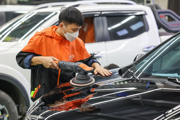 [Ảnh] Dân Hà Nội chi tiền triệu "làm đẹp" ô-tô đón tết Nguyên đán ảnh 11