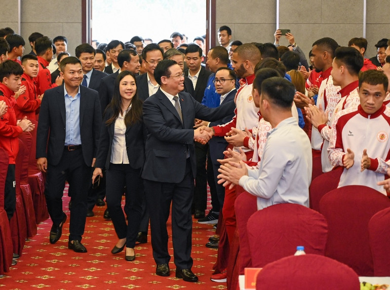 [Ảnh] Chủ tịch Quốc hội Vương Đình Huệ thăm Trung tâm đào tạo bóng đá trẻ PVF ảnh 7