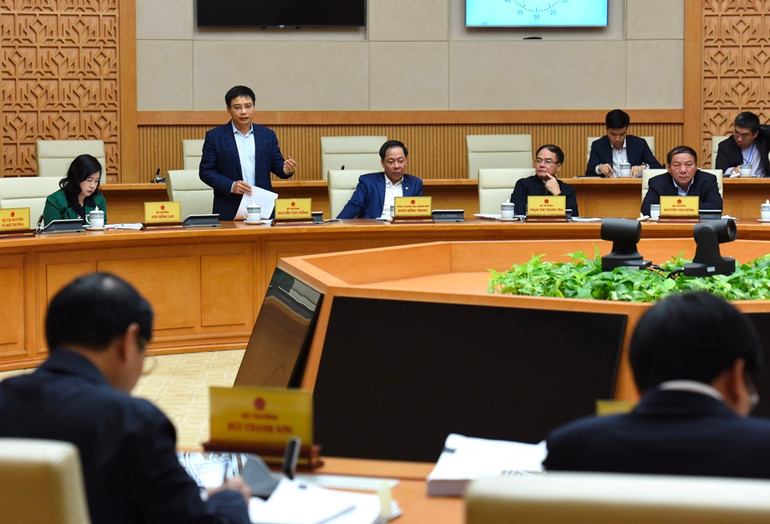 Bộ trưởng Giao thông vận tải Nguyễn Văn Thắng phát biểu.