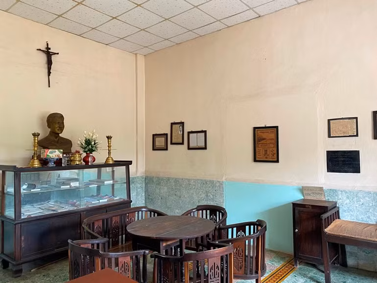 Phòng lưu niệm nhà thơ Hàn Mặc Tử tại Trại phong Quy Hòa, thành phố Quy Nhơn, tỉnh Bình Định. Phòng lưu niệm nhà thơ Hàn Mặc Tử tại Trại phong Quy Hòa, thành phố Quy Nhơn, tỉnh Bình Định.