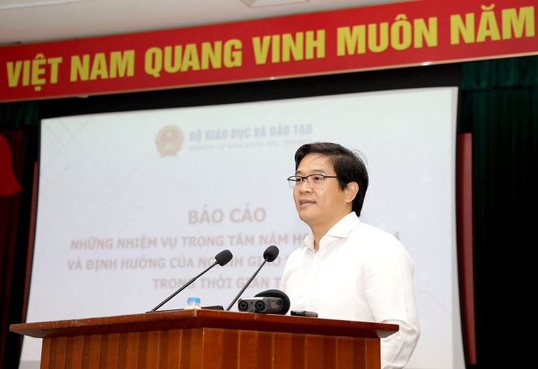 Đồng chí Thái Văn Tài, Vụ trưởng Vụ Giáo dục tiểu học, Bộ Giáo dục và Đào tạo, thông tin về nhiệm vụ năm học mới.