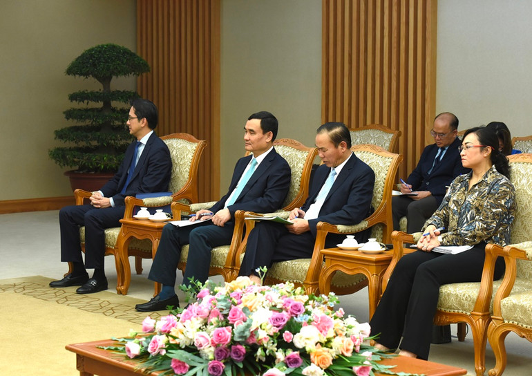 Đại diện lãnh đạo các bộ, ban, ngành của Chính phủ Việt Nam cùng tham dự buổi tiếp.