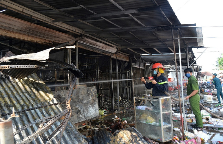 Hiện trường vụ cháy. Hiện trường vụ cháy.