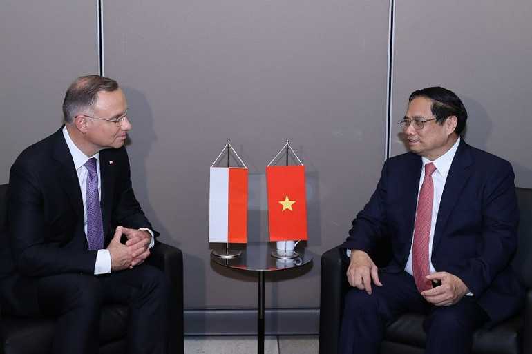 Thủ tướng Phạm Minh Chính gặp Tổng thống Ba Lan Andrzej Duda.