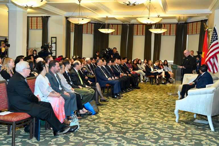 Quang cảnh buổi thăm.