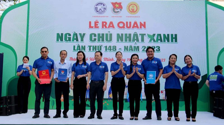 Thành đoàn Thành phố Hồ Chí Minh ký kết với các địa phương về thực hiện công trình thanh niên.