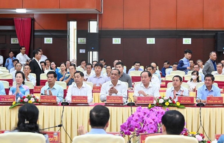 Các đại biểu dự hội nghị. (Ảnh Duy Linh)