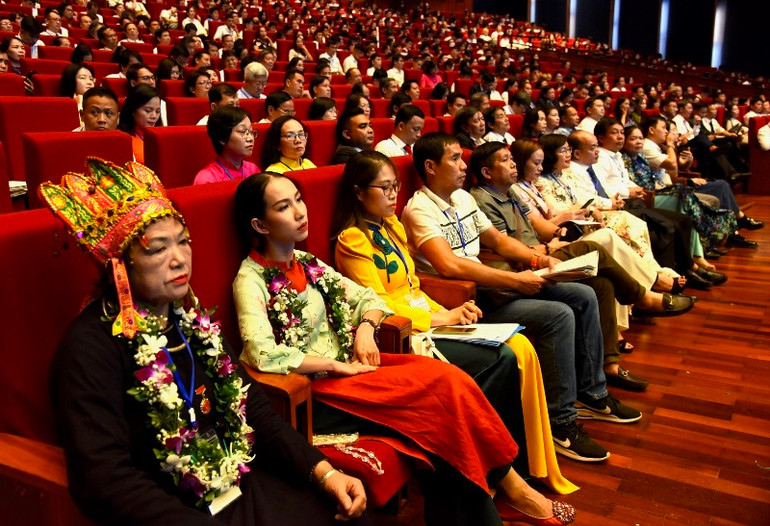 Các đại biểu dự hội nghị. Các đại biểu dự hội nghị.