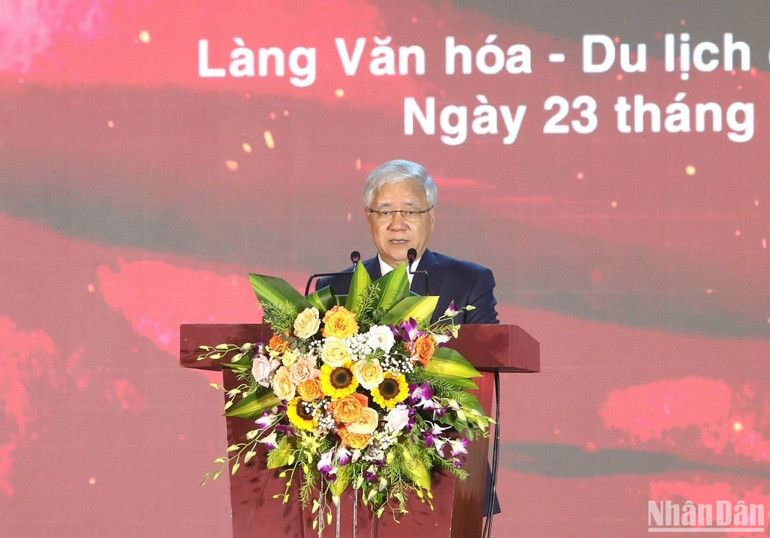 Đồng chí Đỗ Văn Chiến phát biểu chỉ đạo. (Ảnh: KHIẾU MINH)