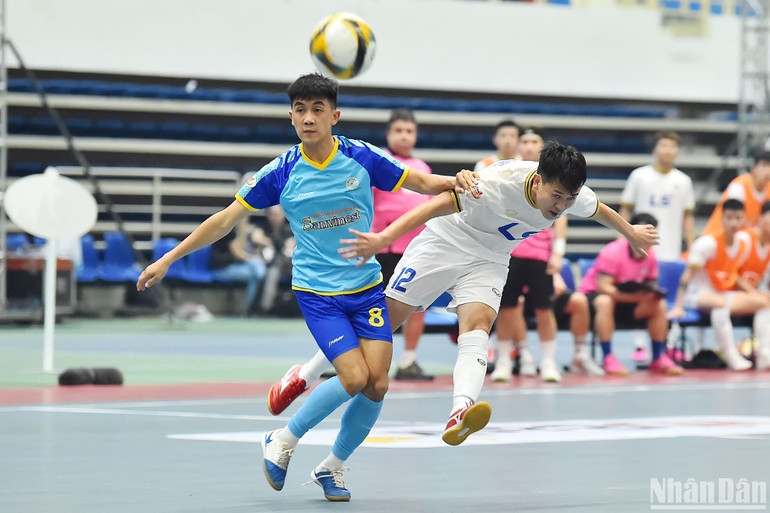 Dù sử dụng chiến thuật Power Play (sử dụng cả 5 năm cầu thủ tham gia tấn công, khuyết vị trí thủ môn trong khung thành) trong một phút cuối cùng nhưng chừng đó là không đủ để các cầu thủ Thái Sơn Bắc thay đổi được kết quả cuối cùng.