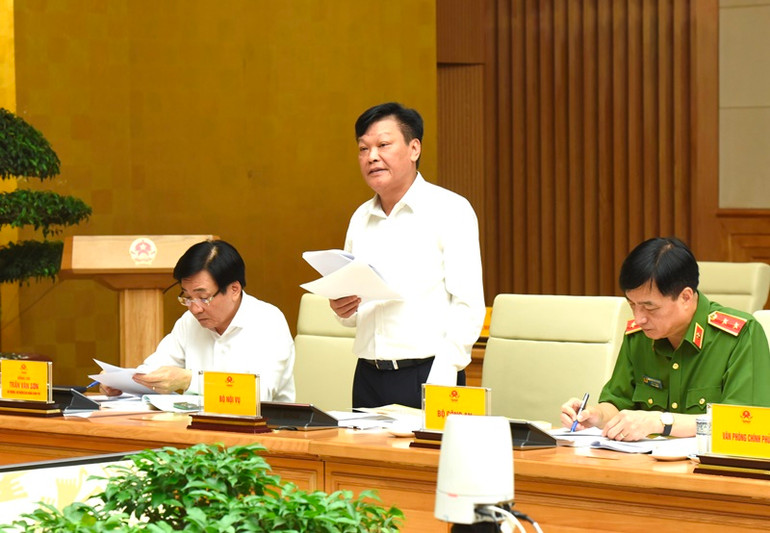 Thứ trưởng Nội vụ Nguyễn Duy Thăng phát biểu.