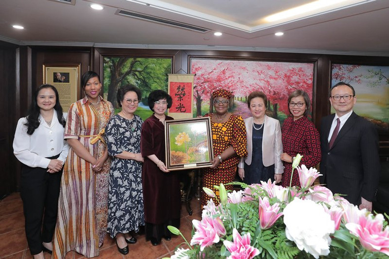 Cuộc gặp đã gợi mở nhiều giải pháp góp phần giúp các doanh nghiệp do nữ doanh nhân làm chủ ở Việt Nam ứng phó hiệu quả với những thách thức thương mại thế giới.