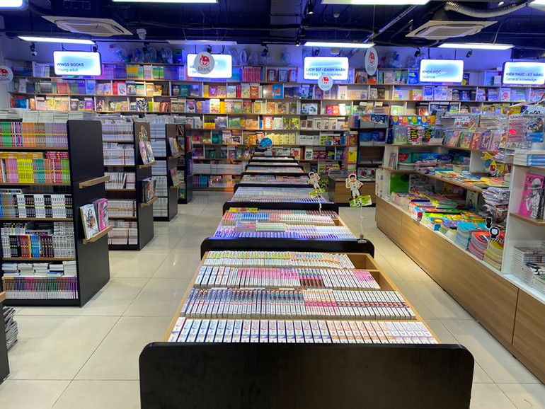 Một góc nhà sách của Nhà xuất bản Kim Đồng, đường Quang Trung, Hà Nội.