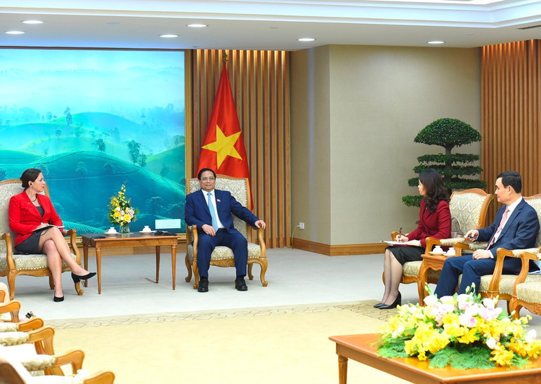 Đại diện lãnh đạo bộ Ngoại giao, Văn phòng Chính phủ tham dự buổi tiếp cùng Thủ tướng Phạm Minh Chính.