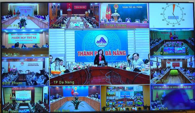 Đại diện lãnh đạo thành phố Đà Nẵng phát biểu tại điểm cầu Đà Nẵng.