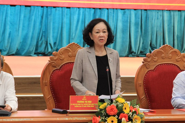 Đồng chí Trương Thị Mai, Ủy viên Bộ Chính trị, Thường trực Ban Bí thư, Trưởng Ban Tổ chức Trung ương phát biểu chỉ đạo tại hội thảo.