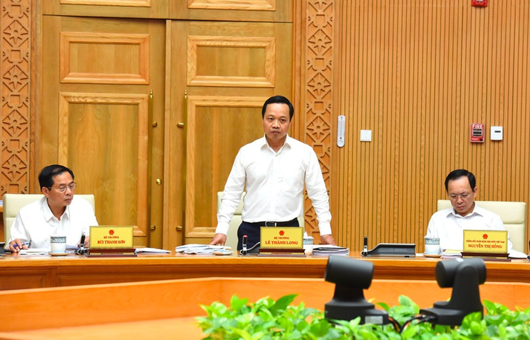 Đại diện lãnh đạo Bộ Tư pháp phát biểu.