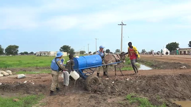 Việc tạo dựng niềm tin đối với nhân dân địa phương cũng là một trong những nhiệm vụ hết sức quan trọng. (Nguồn: Cục Gìn giữ Hòa bình)