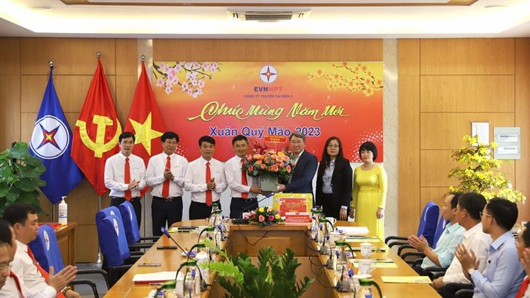 Bí thư Tỉnh ủy Khánh Hòa Nguyễn Hải Ninh thăm, động viên, chúc Tết cán bộ, công nhân viên Công ty Truyền tải điện 3 (PTC3).