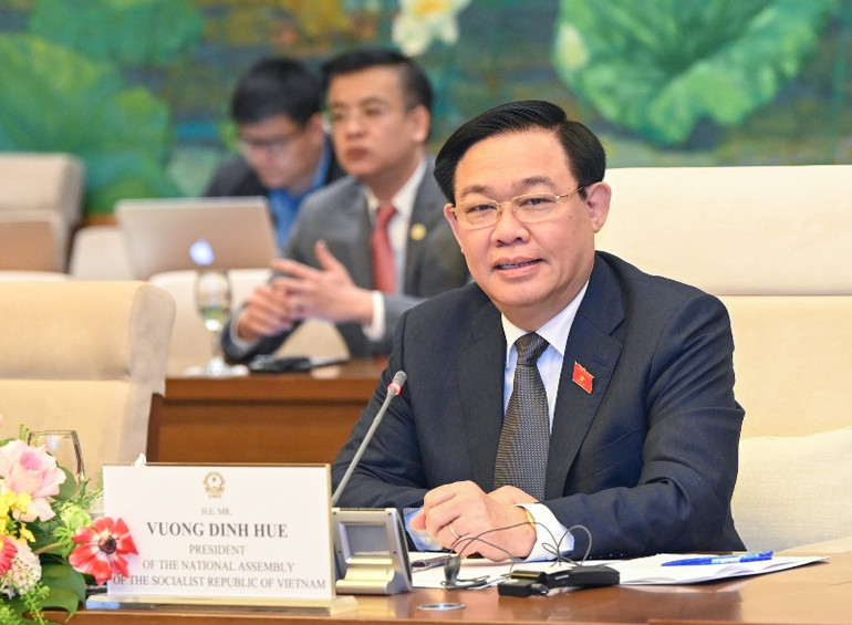 Chủ tịch Quốc hội Vương Đình Huệ phát biểu tại cuộc tiếp. (Ảnh: Duy Linh)