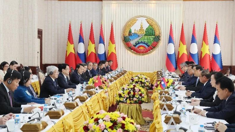 Chủ tịch nước Lương Cường hội kiến Thủ tướng Chính phủ Lào Sonexay Siphandone. (Ảnh: TTXVN) Chủ tịch nước Lương Cường hội kiến Thủ tướng Chính phủ Lào Sonexay Siphandone. (Ảnh: TTXVN)