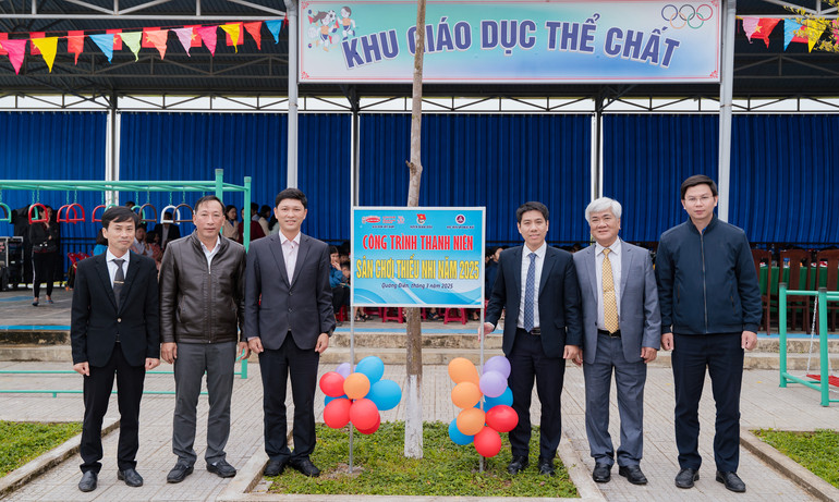 Công trình sân chơi trẻ em tại Trường Tiểu học Quảng Phước - Quảng Điền.