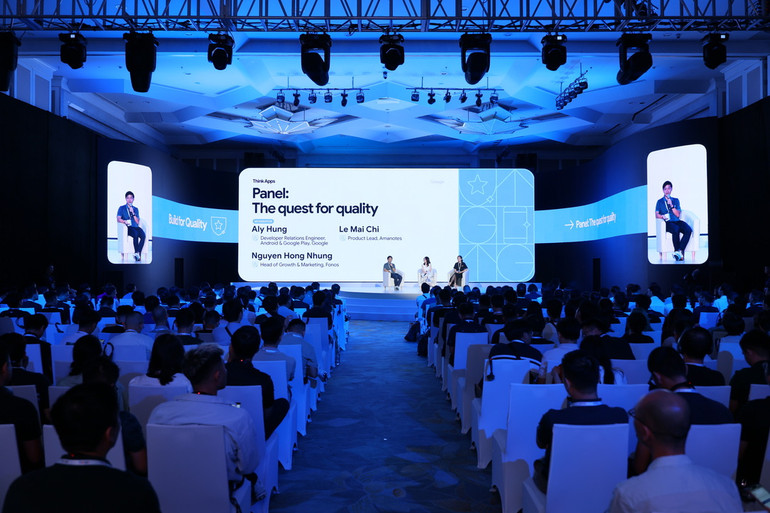 Các cử tọa, chuyên gia thảo luận tại sự kiện Think Apps 2024.