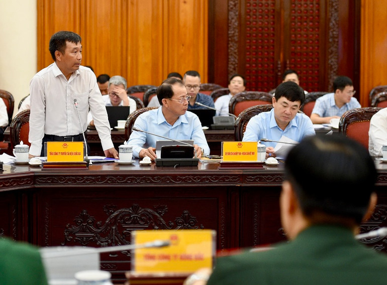 Chủ tịch HĐTV Tổng công ty Truyền tải điện Quốc gia (EVNNPT) Nguyễn Tuấn Tùng phát biểu.