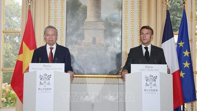 Tổng Bí thư, Chủ tịch nước Tô Lâm và Tổng thống Pháp Emmanuel Macron họp báo chung. Ảnh: Trí Dũng/TTXVN