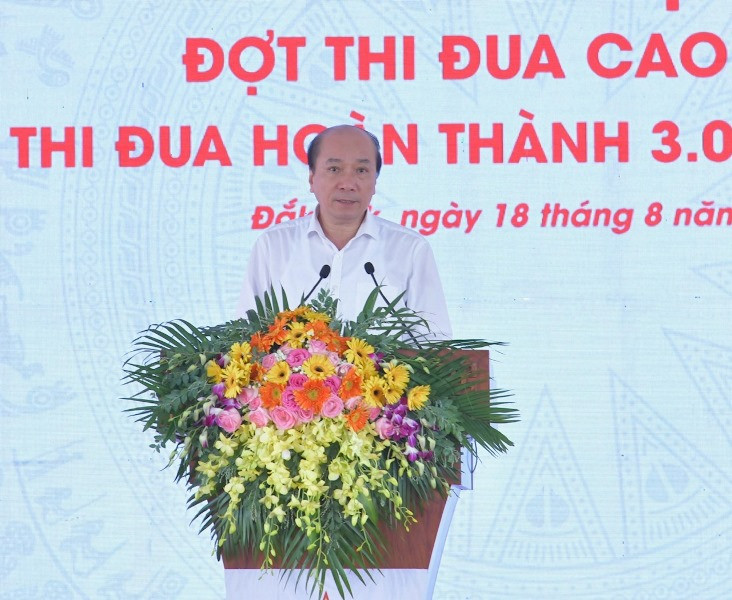 Lãnh đạo Ủy ban nhân dân tỉnh Đắk Lắk phát biểu ý kiến tại Lễ phát động.