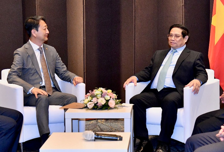 Thủ tướng Phạm Minh Chính tiếp Bộ trưởng Thương mại, Công nghiệp và Năng lượng Hàn Quốc Ahn Dukgeun.