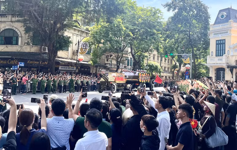 Toàn cảnh Lễ truy điệu và Lễ an táng Tổng Bí thư Nguyễn Phú Trọng ảnh 66 Toàn cảnh Lễ truy điệu và Lễ an táng Tổng Bí thư Nguyễn Phú Trọng ảnh 66