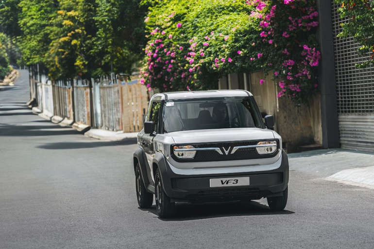 Đáp ứng được vô vàn tiêu chí của người dùng Việt, VF 3 đã xuất sắc mang về danh hiệu “Xe của năm”.