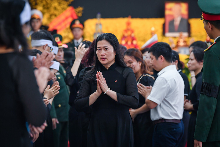 Toàn cảnh Lễ viếng Tổng Bí thư Nguyễn Phú Trọng: Trang nghiêm và xúc động ảnh 300