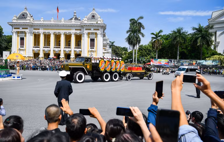 Toàn cảnh Lễ truy điệu và Lễ an táng Tổng Bí thư Nguyễn Phú Trọng ảnh 57 Toàn cảnh Lễ truy điệu và Lễ an táng Tổng Bí thư Nguyễn Phú Trọng ảnh 57