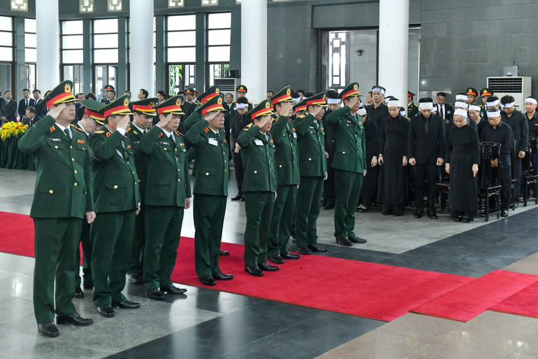 Đoàn Tổng cục Chính trị, Bộ Quốc phòng viếng Tổng Bí thư Nguyễn Phú Trọng.