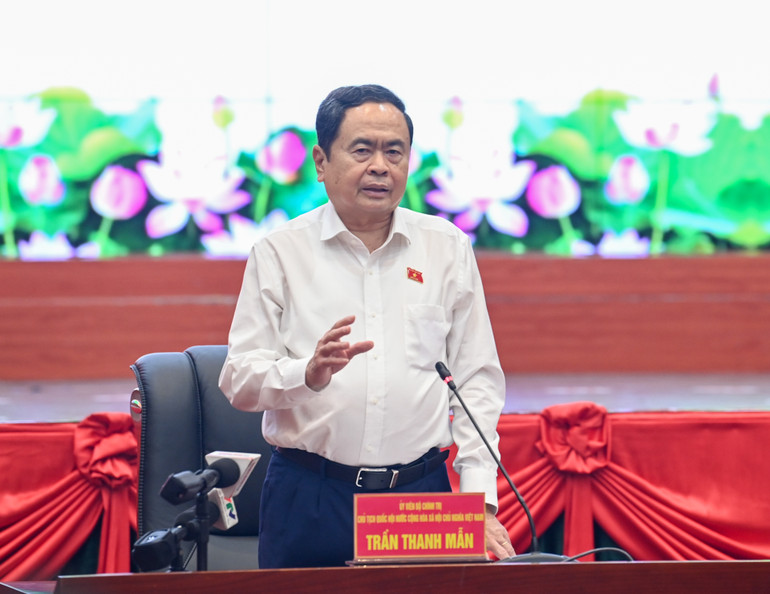 Chủ tịch Quốc hội Trần Thanh Mẫn phát biểu mở đầu, gợi mở các nội dung thảo luận tại buổi làm việc.