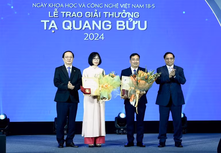 [Ảnh] Thủ tướng dự Lễ chào mừng Ngày Khoa học và Công nghệ Việt Nam ảnh 10