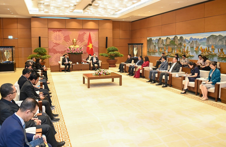 Quang cảnh cuộc tiếp tại Nhà Quốc hội.