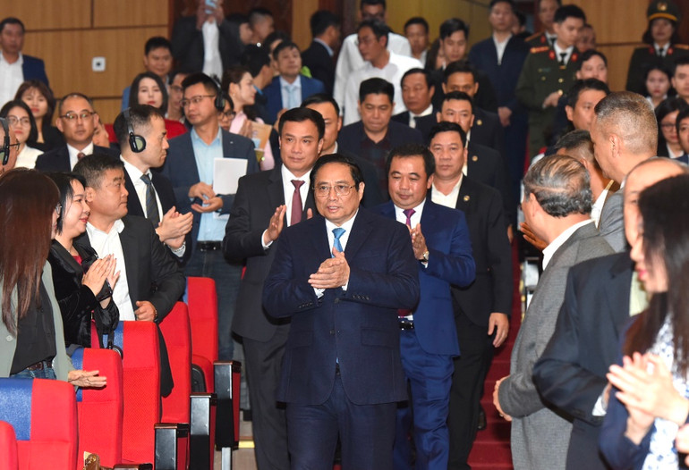 Thủ tướng Phạm Minh Chính dự Hội nghị công bố Quy hoạch và xúc tiến đầu tư tỉnh Hải Dương. Thủ tướng Phạm Minh Chính dự Hội nghị công bố Quy hoạch và xúc tiến đầu tư tỉnh Hải Dương.