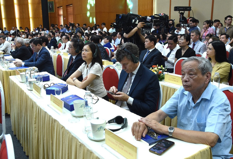 [Ảnh] Thủ tướng dự Lễ chào mừng Ngày Khoa học và Công nghệ Việt Nam ảnh 7