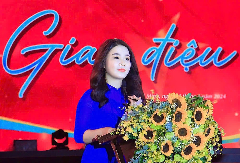 Đồng chí Chu Hồng Minh phát biểu khai mạc chương trình.