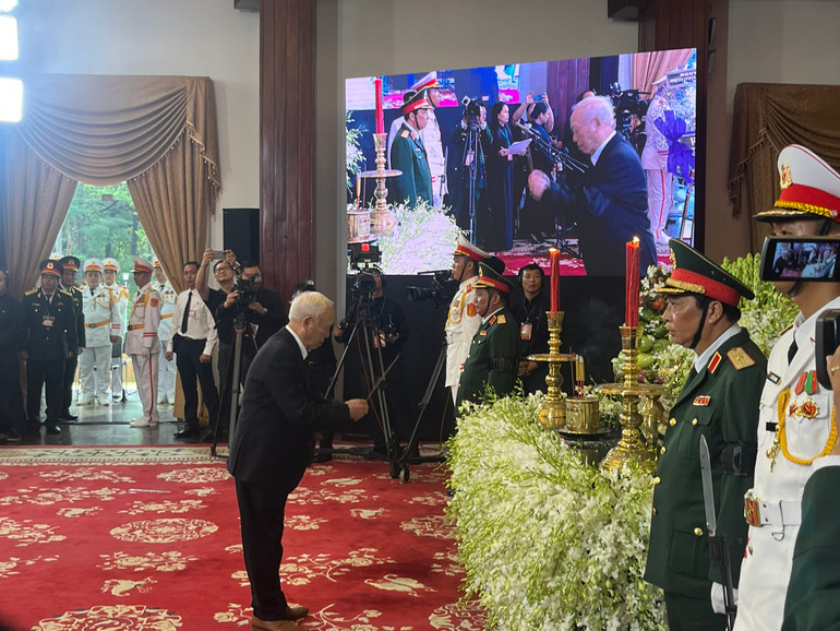 Toàn cảnh Lễ viếng Tổng Bí thư Nguyễn Phú Trọng: Trang nghiêm và xúc động ảnh 93