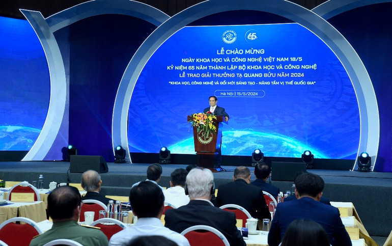 [Ảnh] Thủ tướng dự Lễ chào mừng Ngày Khoa học và Công nghệ Việt Nam ảnh 12