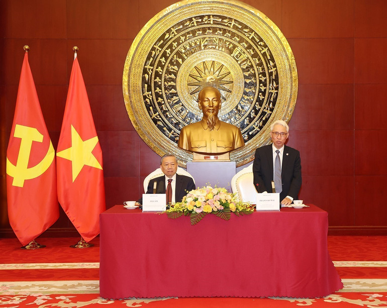 Đại sứ Việt Nam tại Trung Quốc Phạm Sao Mai phát biểu. (Ảnh: Trí Dũng – TTXVN) Đại sứ Việt Nam tại Trung Quốc Phạm Sao Mai phát biểu. (Ảnh: Trí Dũng – TTXVN)