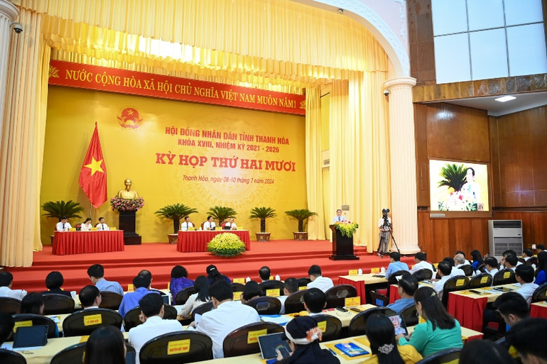 Quang cảnh khai mạc Kỳ họp thứ hai mươi, HĐND tỉnh Thanh Hóa, nhiệm kỳ 2021-2026. (Ảnh Duy Linh)
