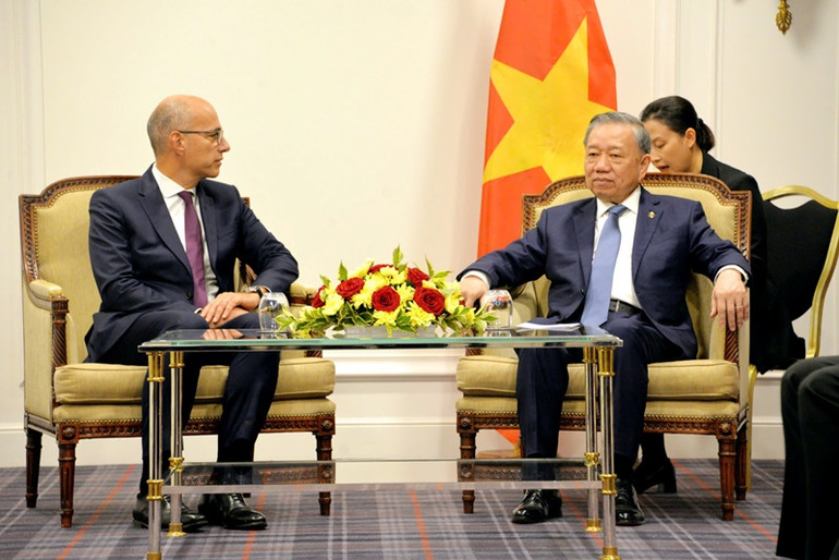 Tổng Bí thư, Chủ tịch nước Tô Lâm tiếp ông Philippe Errera, Giám đốc Tập đoàn Safran về phát triển quốc tế và chính phủ.