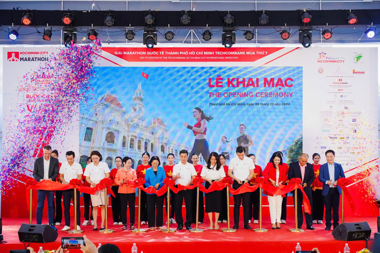 Giải Marathon quốc tế TP Hồ Chí Minh Techcombank lần thứ 7 chính thức được khai mạc.