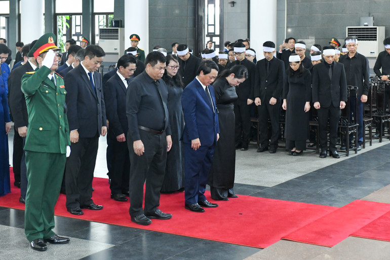 Đoàn Ủy ban Dân tộc viếng Tổng Bí thư Nguyễn Phú Trọng.